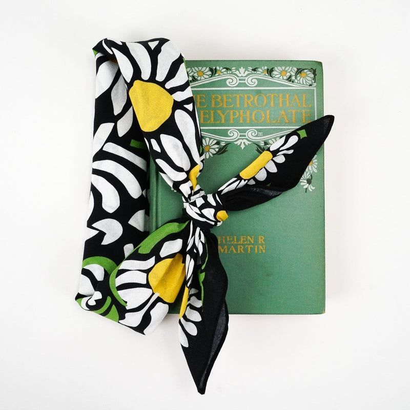 Daisies - Heading Prints
