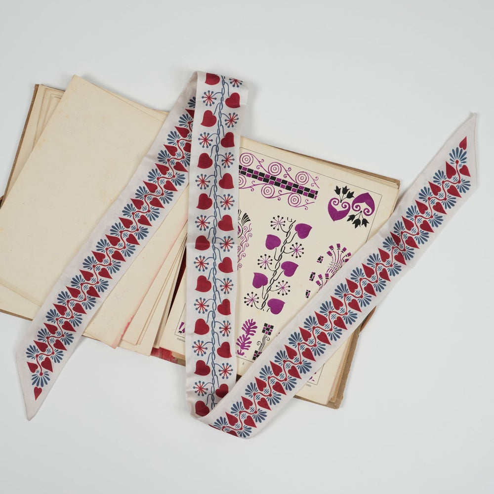 Love Skinny Scarf - Heading Prints