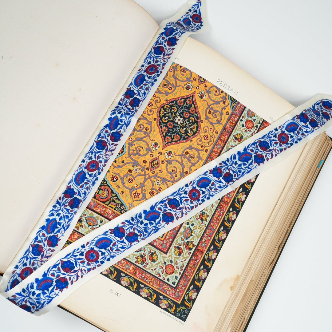 Motif Skinny Scarf - Heading Prints