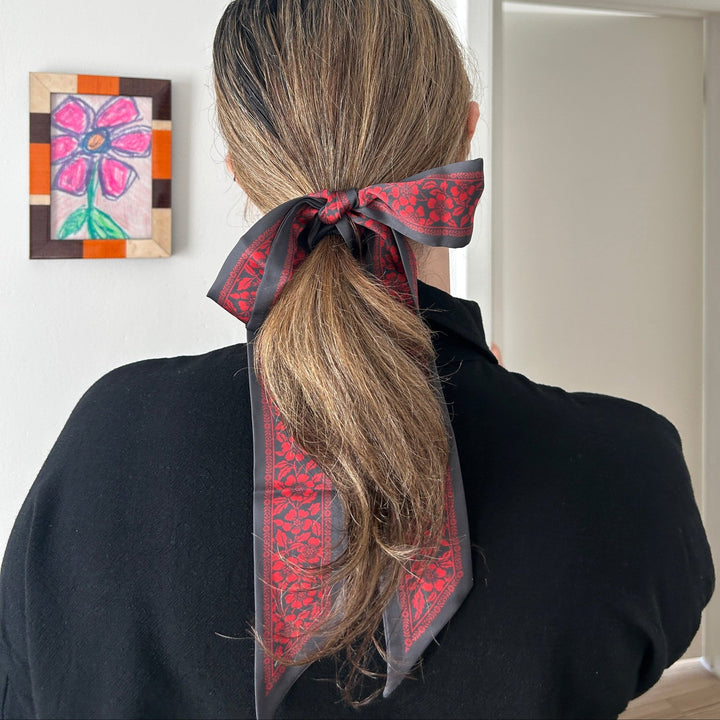 Petal Skinny Scarf - Heading Prints