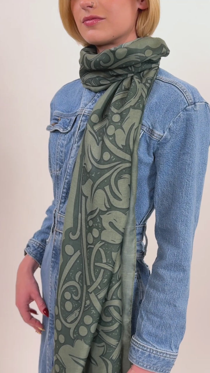 Grapevine All-Season Scarf