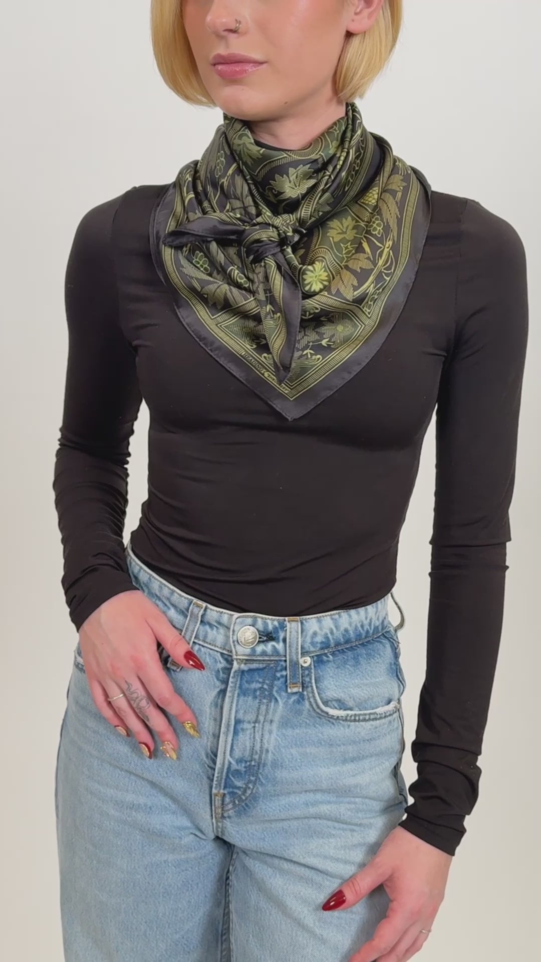 Shrubbery Silky Scarf
