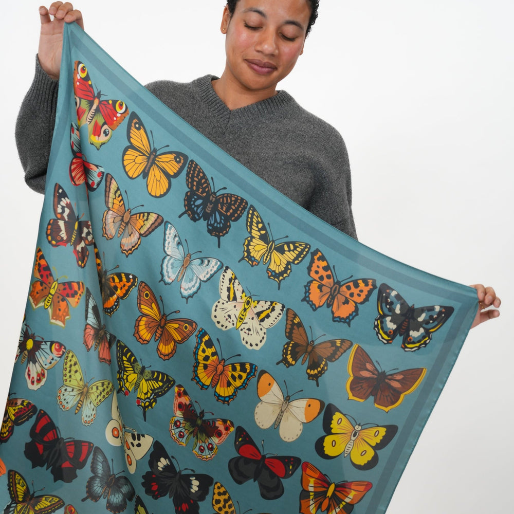 Wing Silky Scarf - Heading Prints