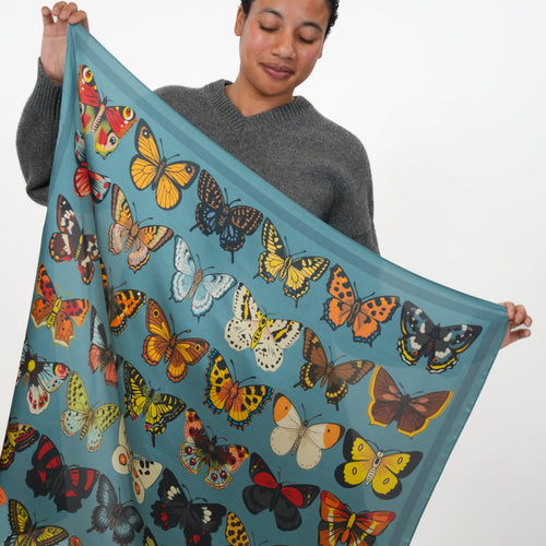 Wing Silky Scarf - Heading Prints