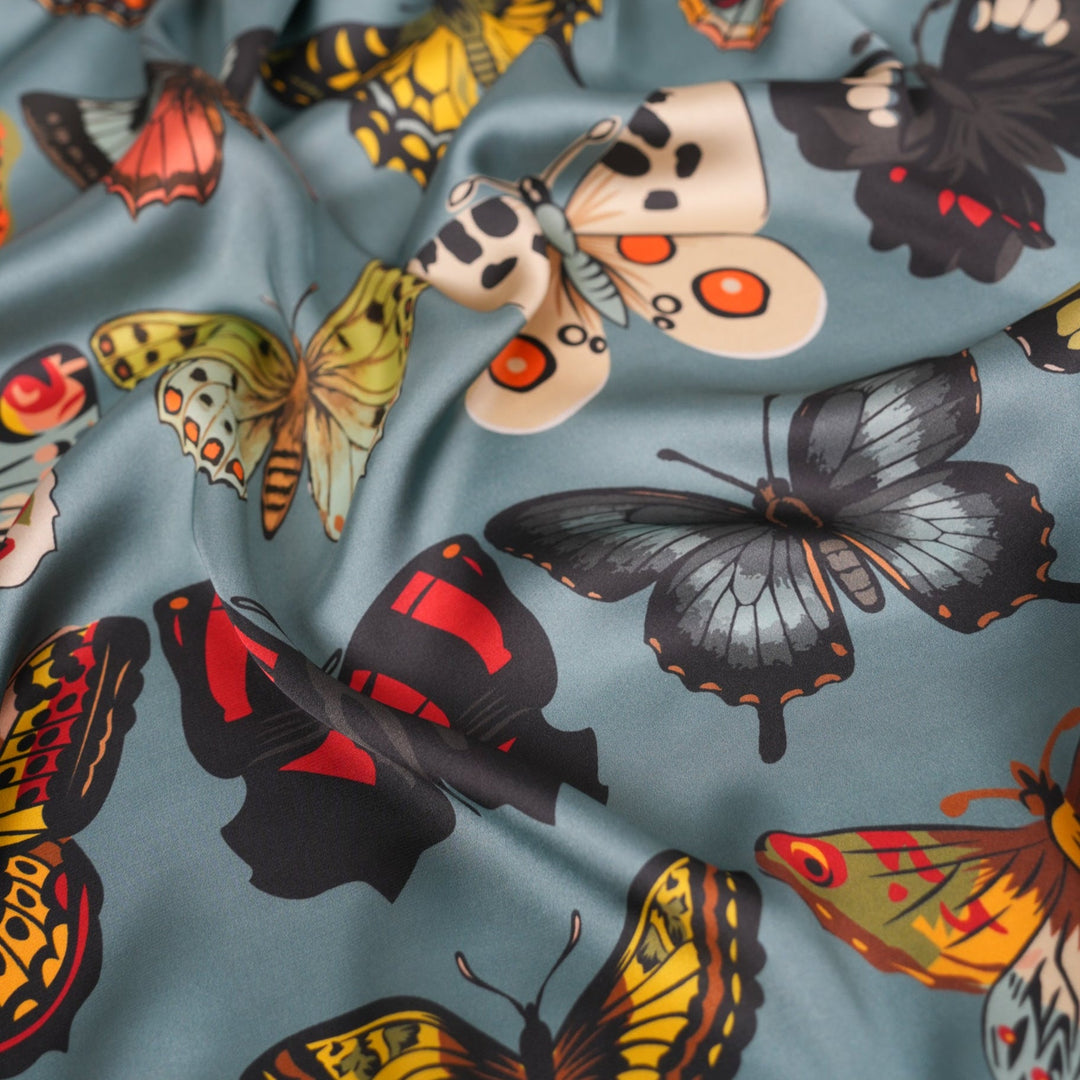 Wing Silky Scarf - Heading Prints