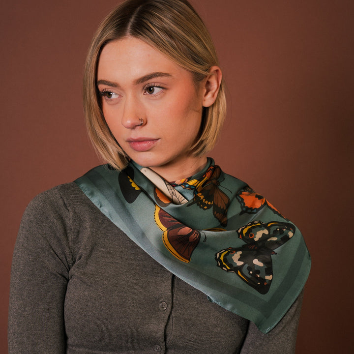 Wing Silky Scarf - Heading Prints